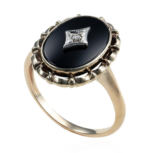 Onyx Signet Ring in 10K Yellow Gold