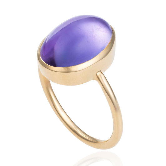 Amethyst Cabochon Bezel Ring in 18K Yellow Gold