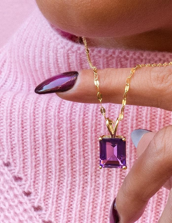 Amethyst Pendant in 14K Yellow Gold