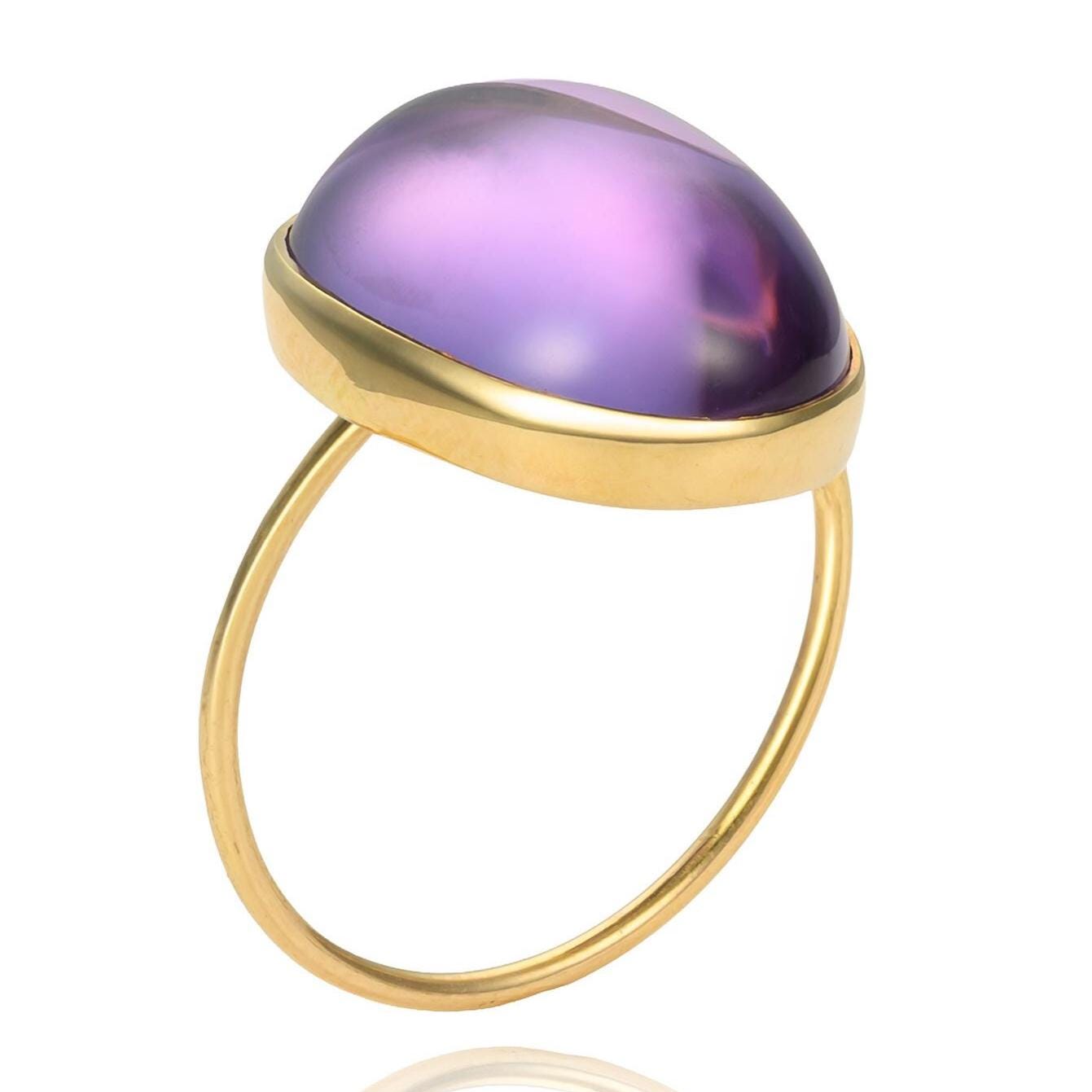 Amethyst Cabochon Bezel Ring in 14K Yellow Gold