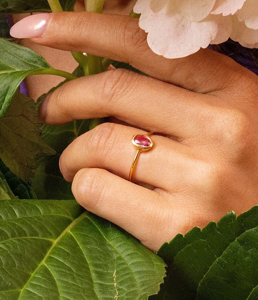 Pink Sapphire Dainty Bezel Ring in 18K Yellow Gold