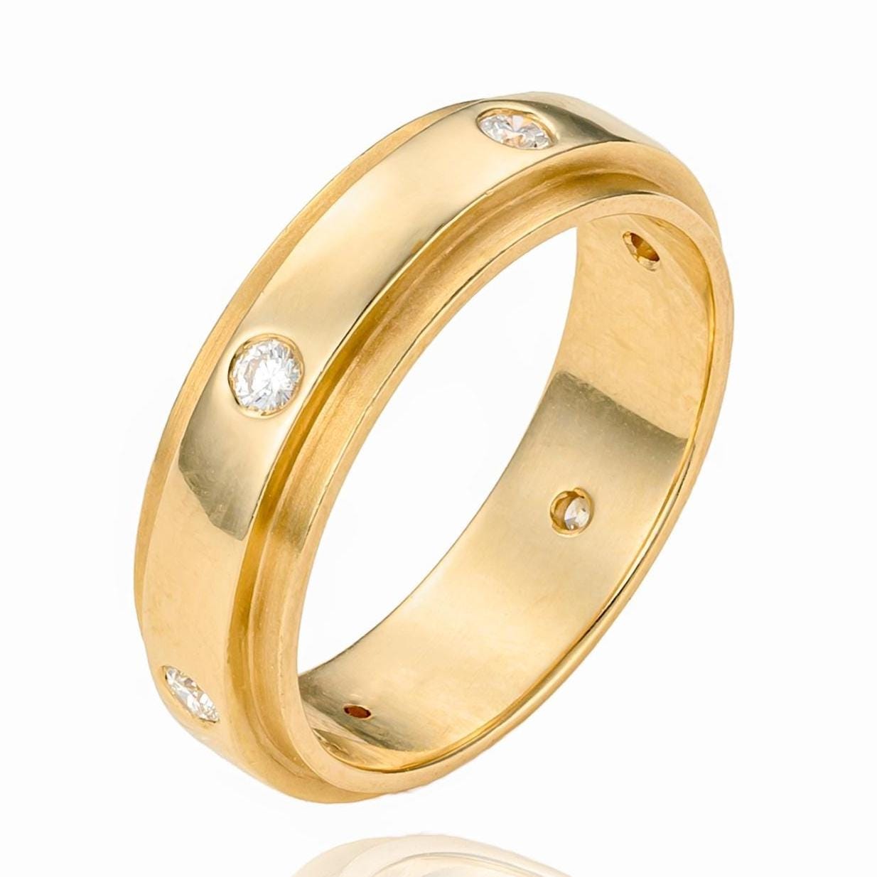 Diamond Eternity Band in 14K Yellow Gold