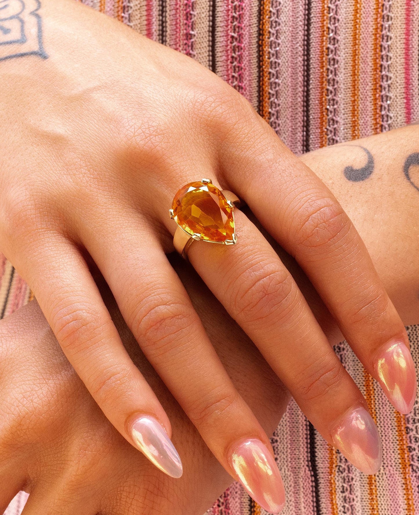 Pear Citrine Ring in 14K Yellow Gold